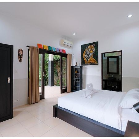 우붓 Wegy House-3Br In Udub With Pool And Jungle View 빌라 외부 사진